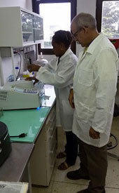 CIENTÍFICOS CUBANOS PRODUCEN NUEVA VACUNA CONTRA HEPATITIS-B